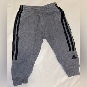Adidas 2T gray boy’s sweatpants